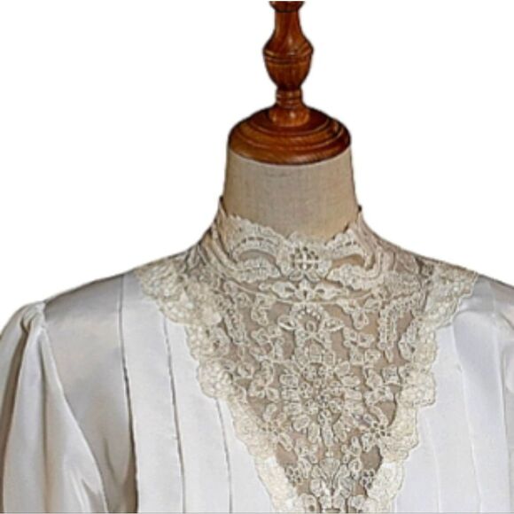 Sellecca Vintage White High Neck Victorian Blouse - Picture 2 of 7